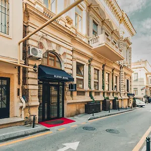 Hotel Eleven